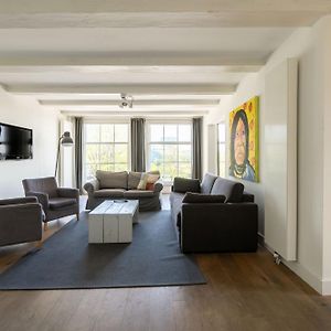 Uitgebreid Appartement met Twee Slaapkamers